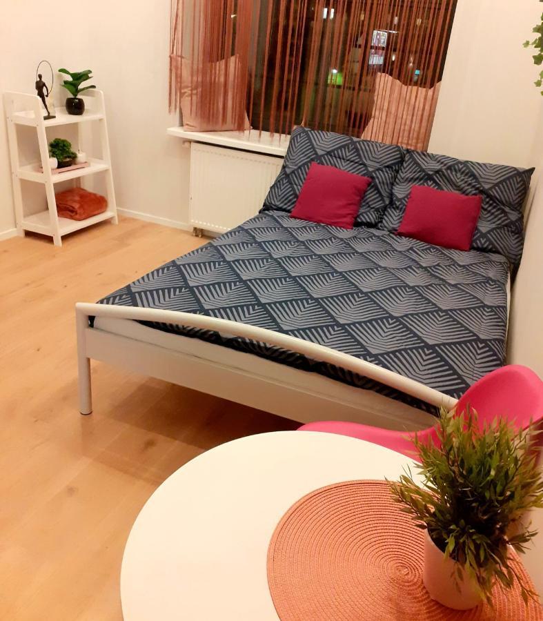 Hola Apartamenty Pomorska 65 Лодзь Екстер'єр фото